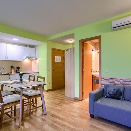 Apartamentos Barajas Madrid Extérieur photo