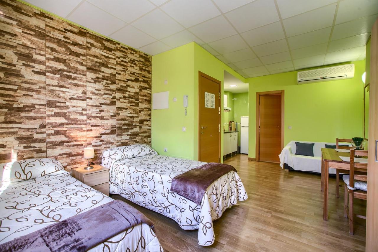 Apartamentos Barajas Madrid Extérieur photo