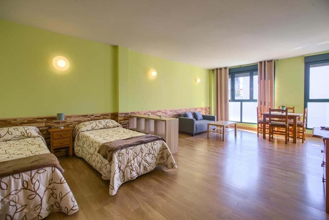Apartamentos Barajas Madrid Extérieur photo