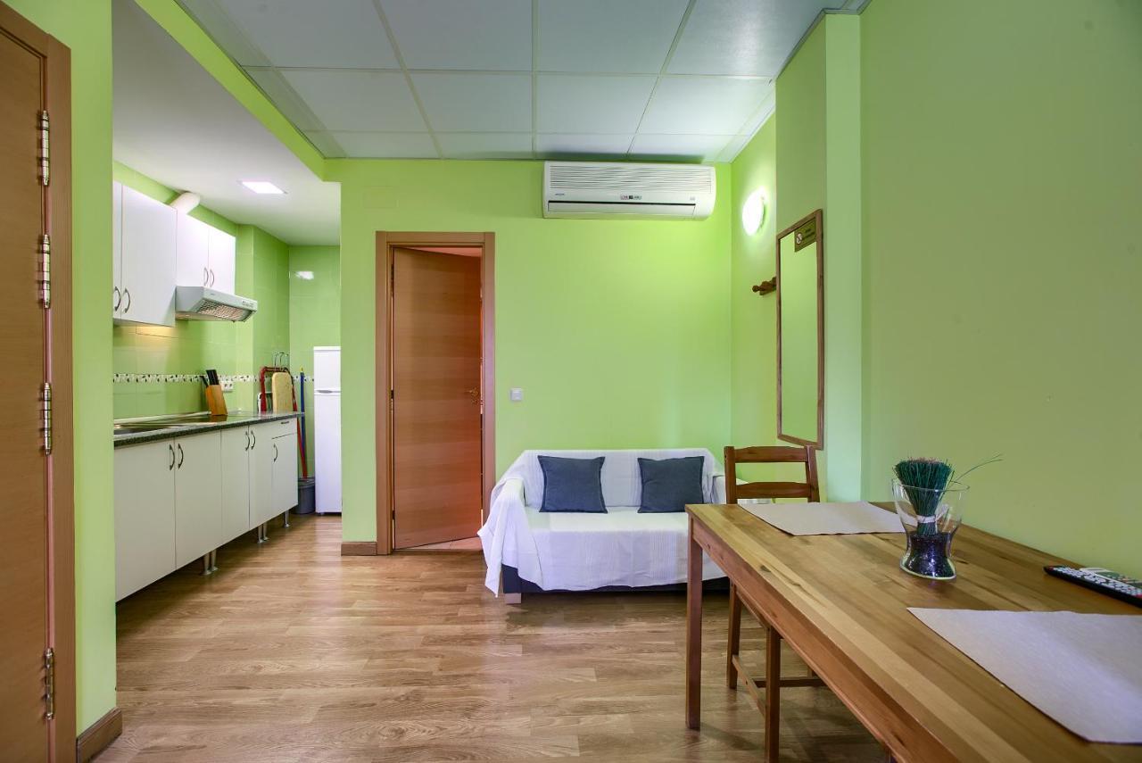 Apartamentos Barajas Madrid Extérieur photo
