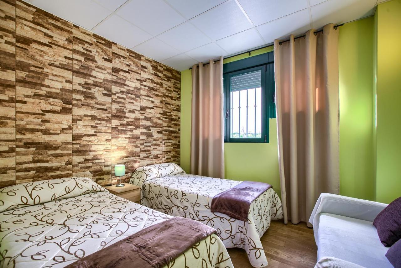 Apartamentos Barajas Madrid Extérieur photo