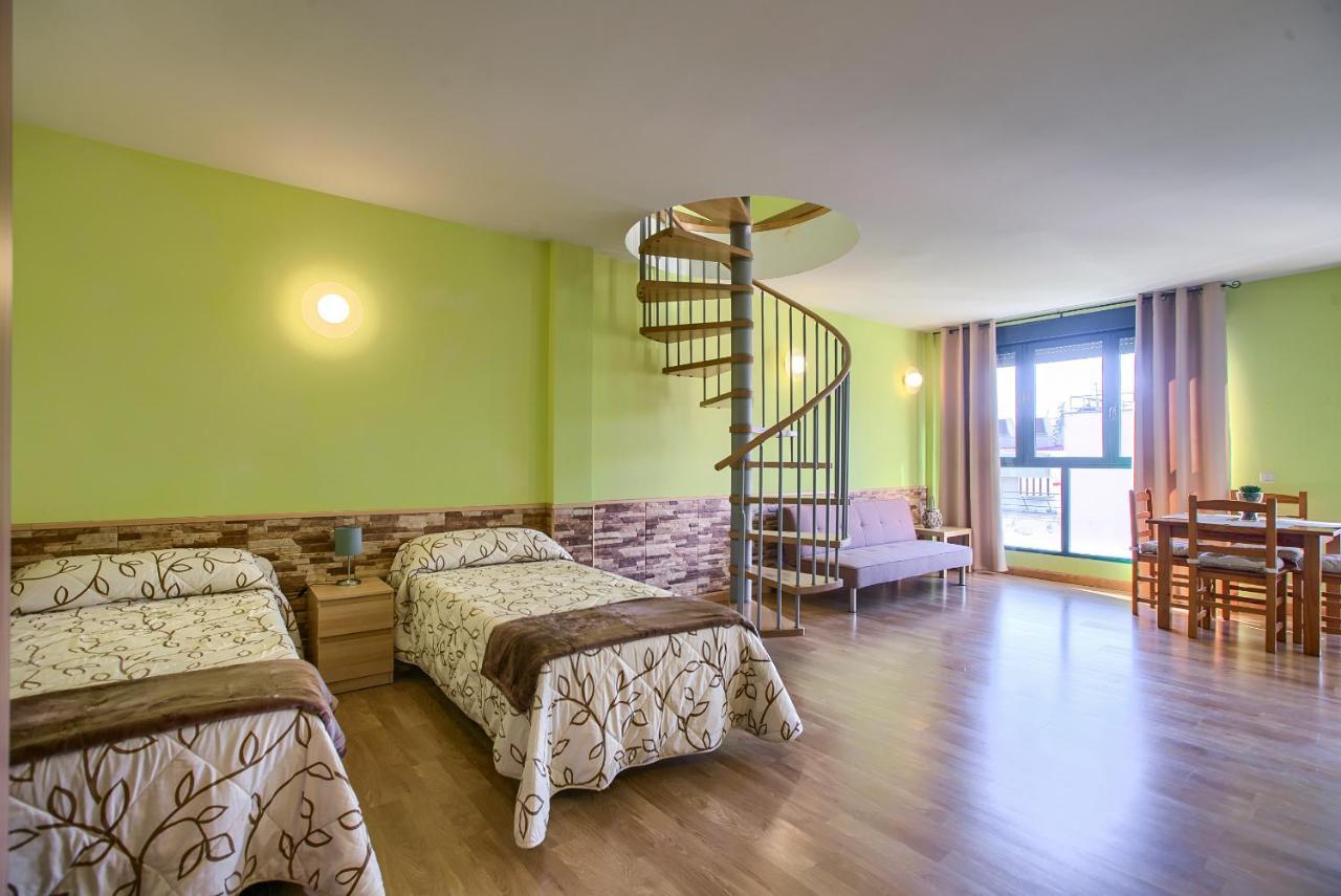 Apartamentos Barajas Madrid Extérieur photo