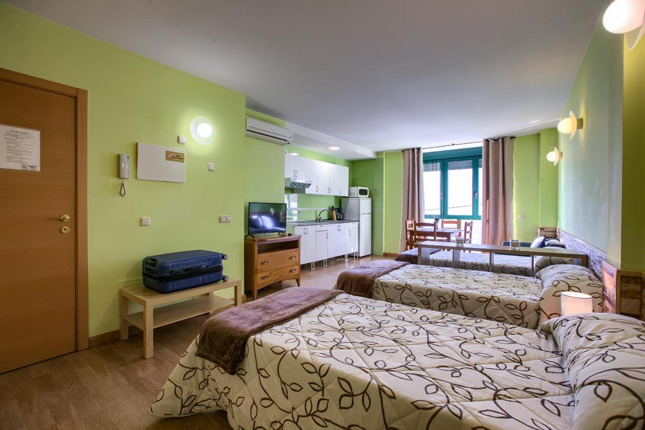 Apartamentos Barajas Madrid Extérieur photo