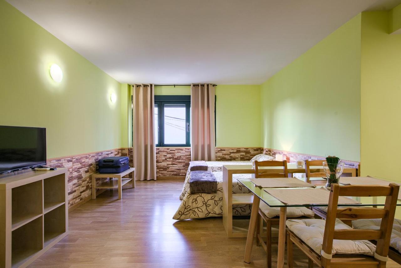 Apartamentos Barajas Madrid Extérieur photo