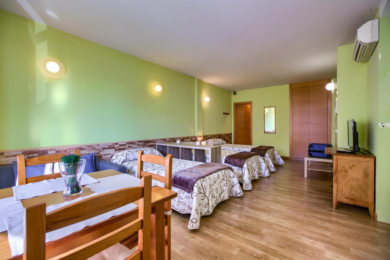 Apartamentos Barajas Madrid Extérieur photo